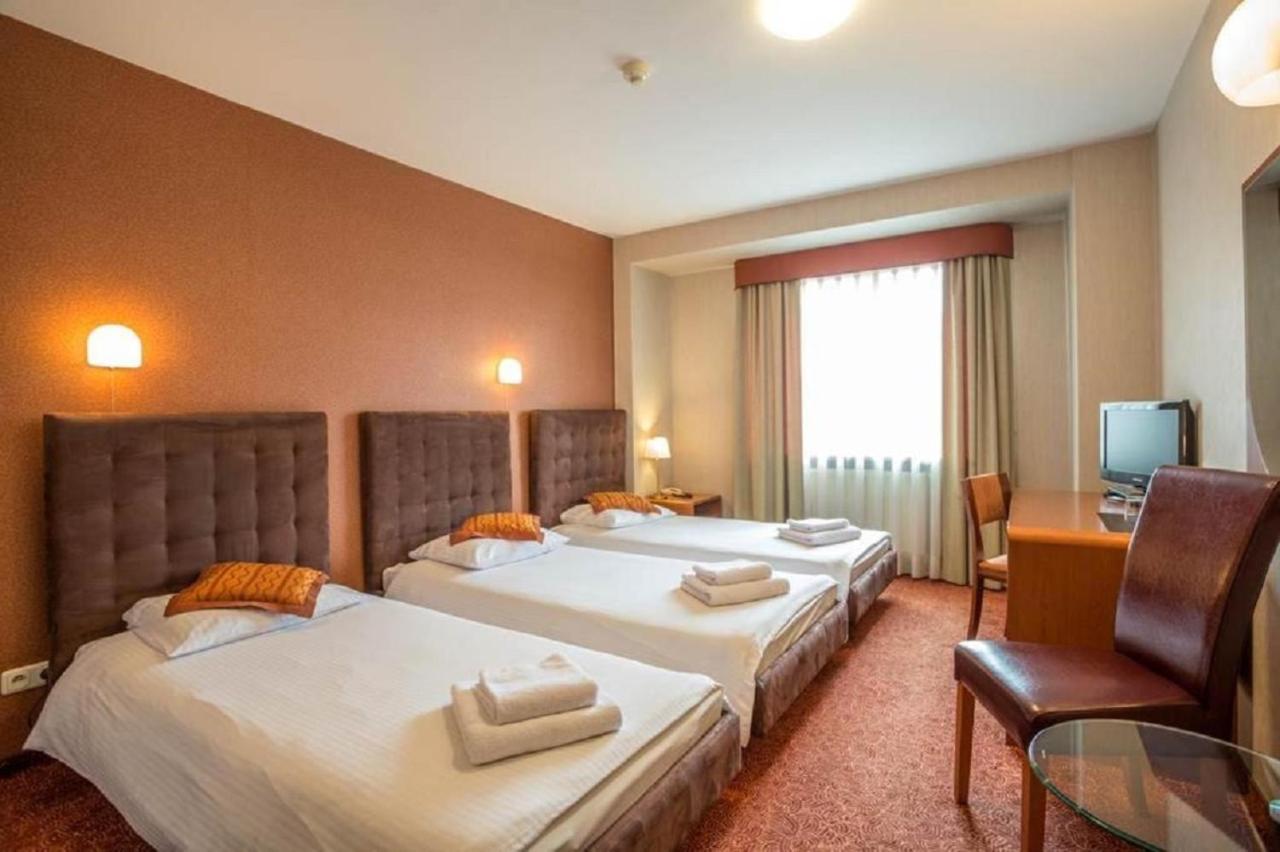 Classic Hotel Krasków Eksteriør bilde